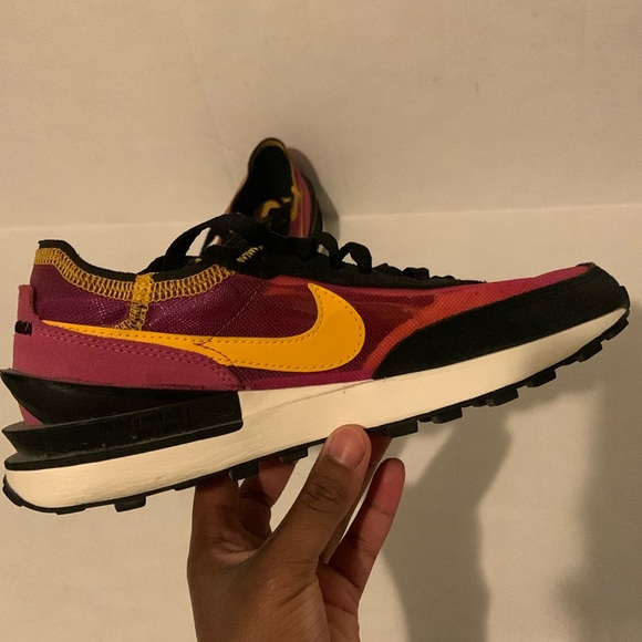 Nike Waffle One Active Fuchsia - Picture 1 of 4